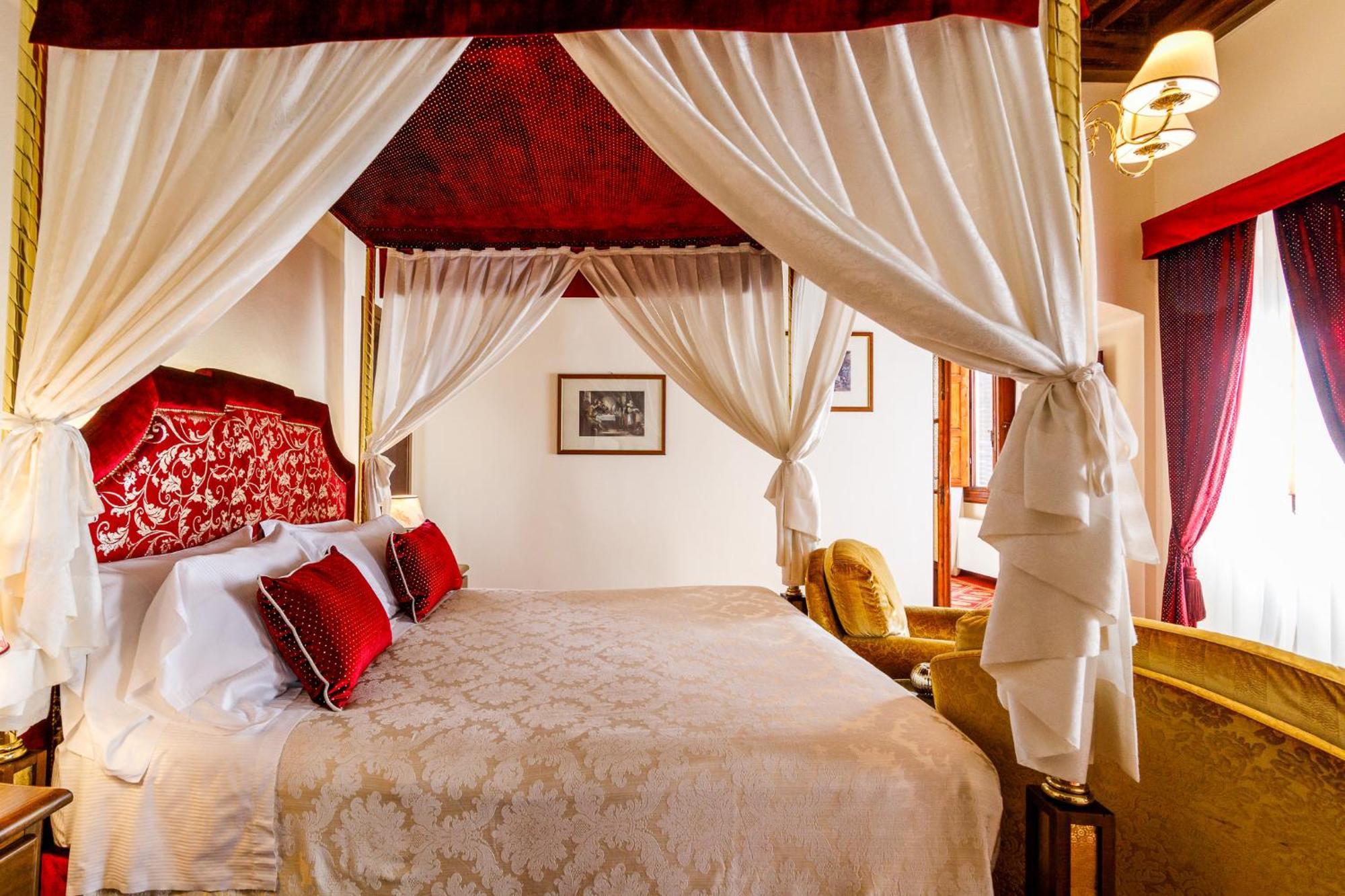 Lecchi Wellness Hotel