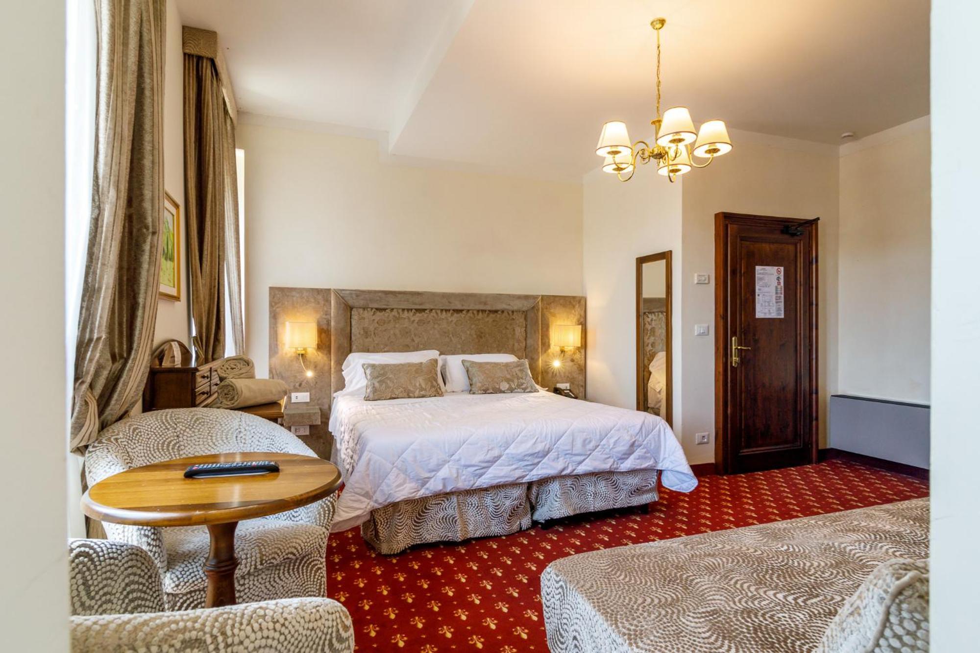 Lecchi Wellness Hotel