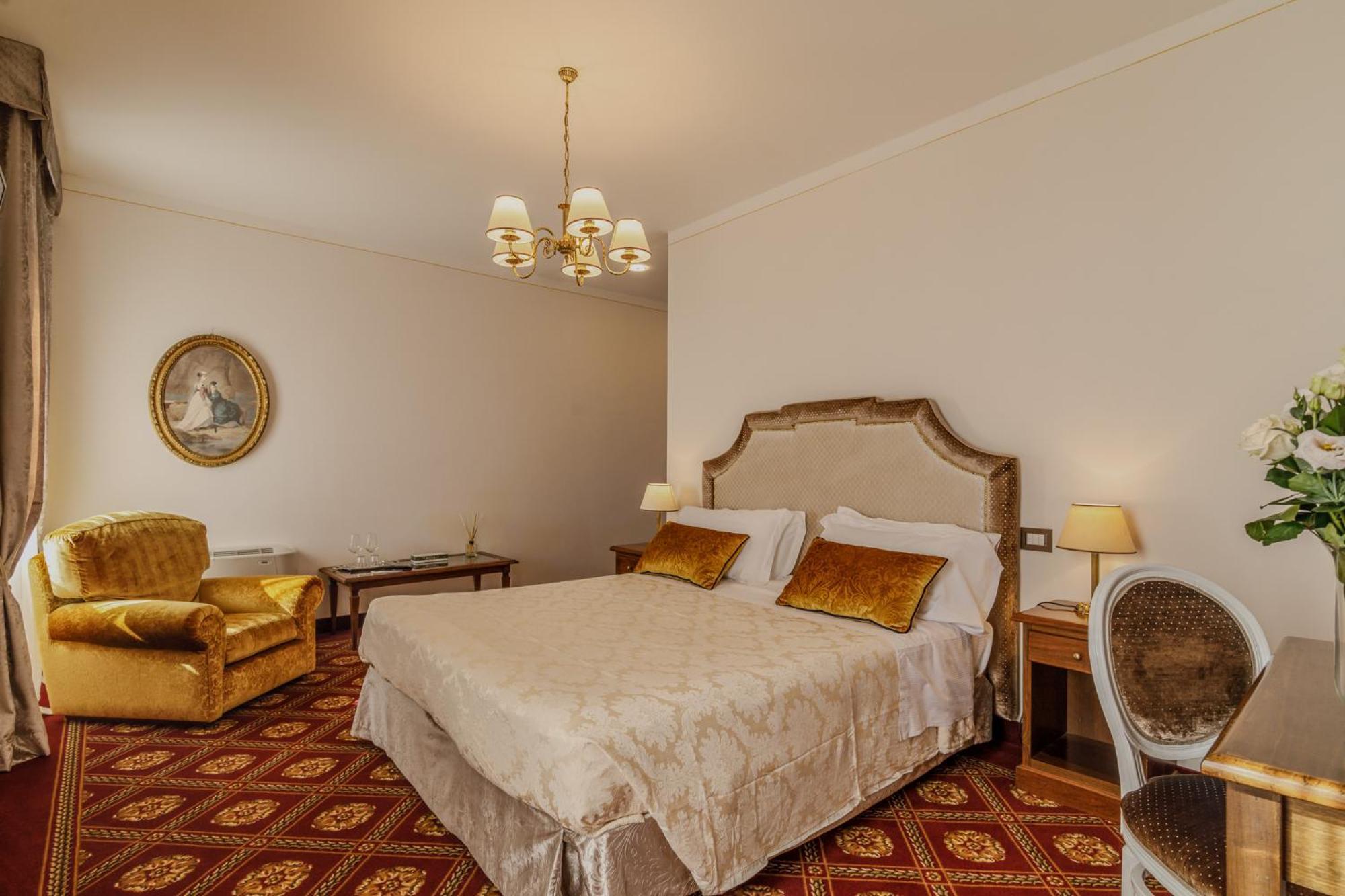 Lecchi Wellness Hotel 4*
