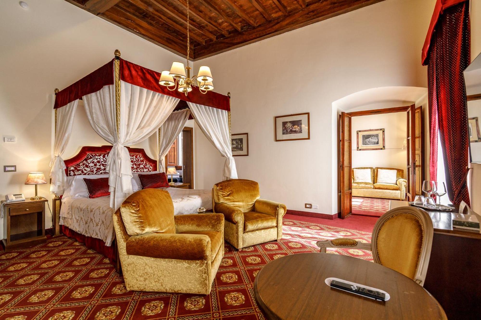 Lecchi Wellness Hotel